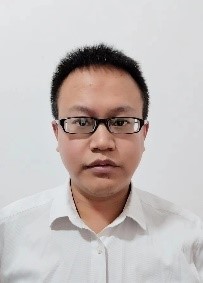 李伟.jpg